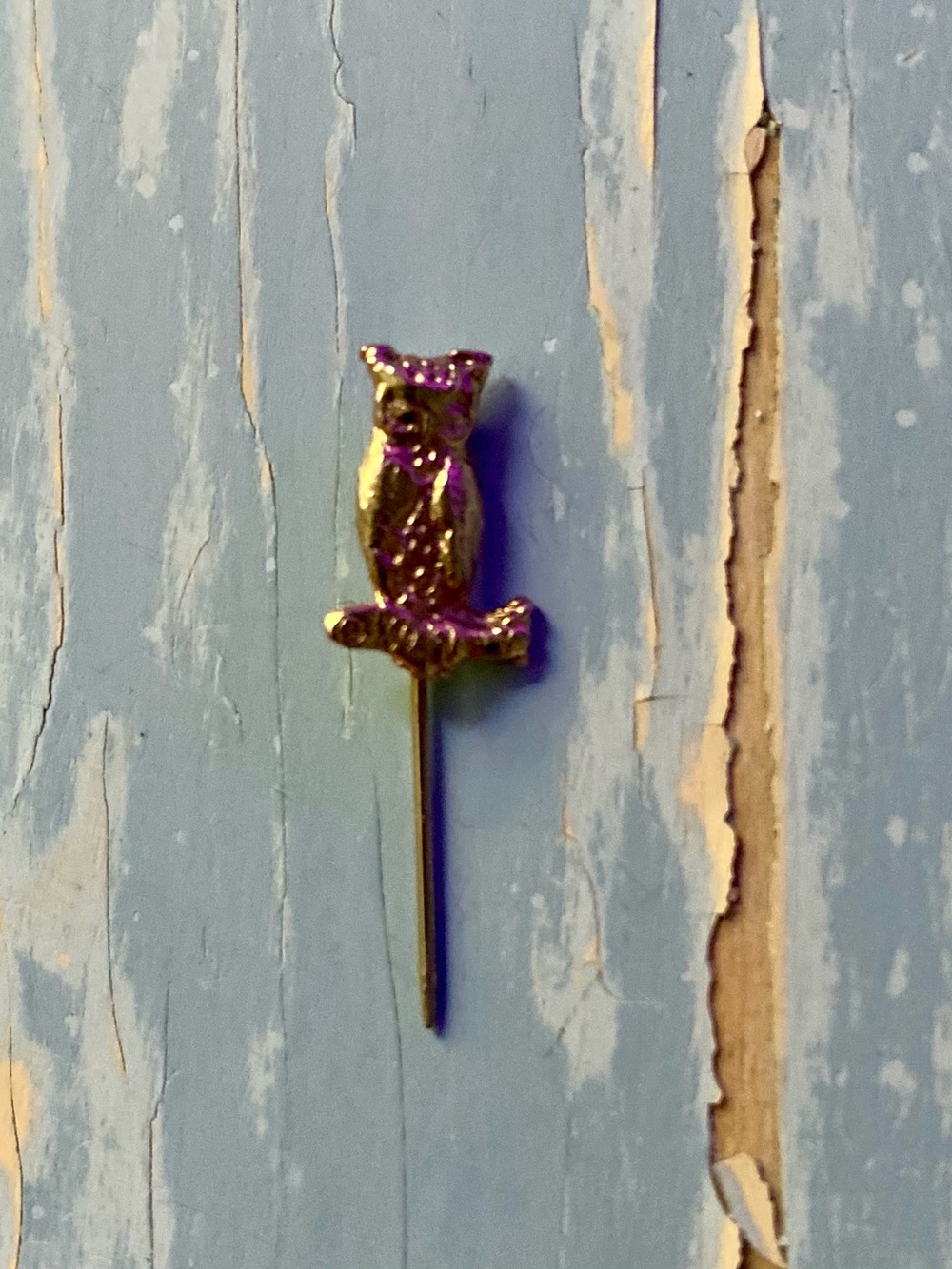 Decorative Owl Metal Pin - Gold